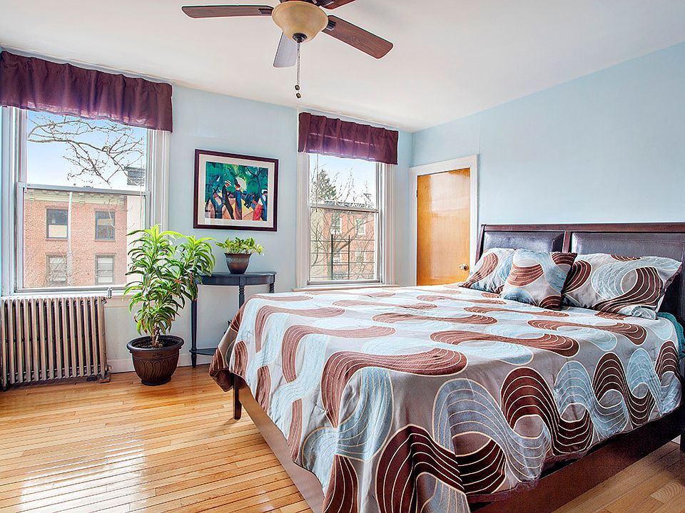 1st image of 25 Wyckoff St #3