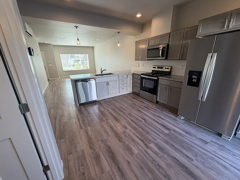 6001 Barge St #105 — Photo 9