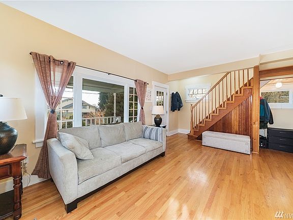4th image of 317 Rogers St NW