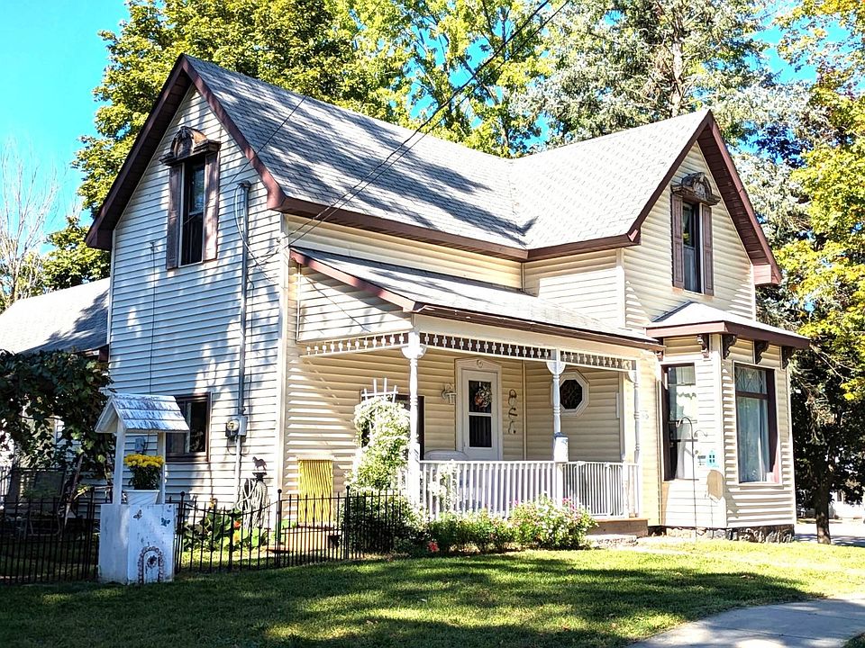 1st image of 603 Maple St