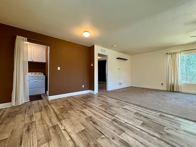 12114 Wolf Rd — Photo 15