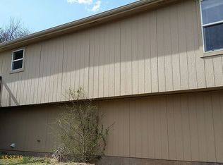 1321 Marshall Ct, Junction City, KS 66441