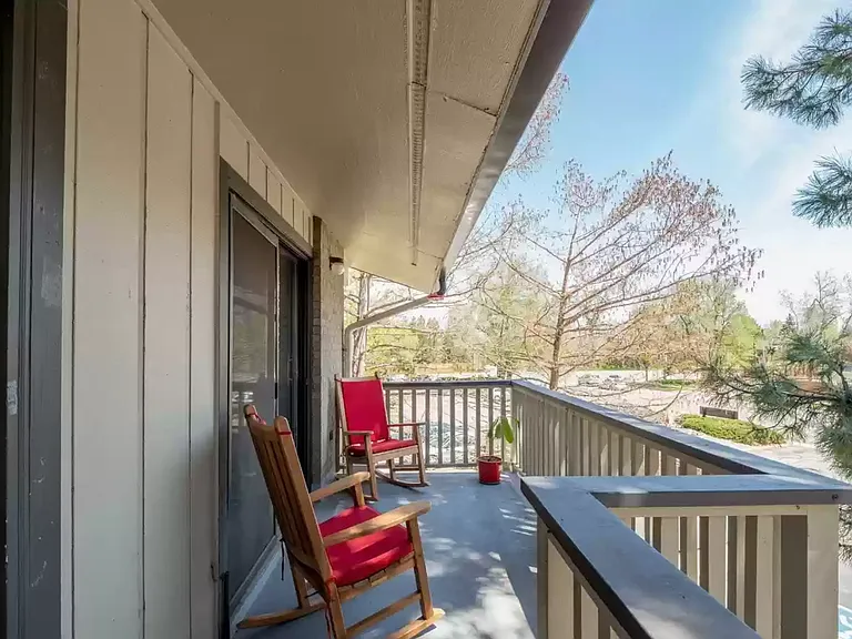 665 Manhattan Dr #201 — Photo 2