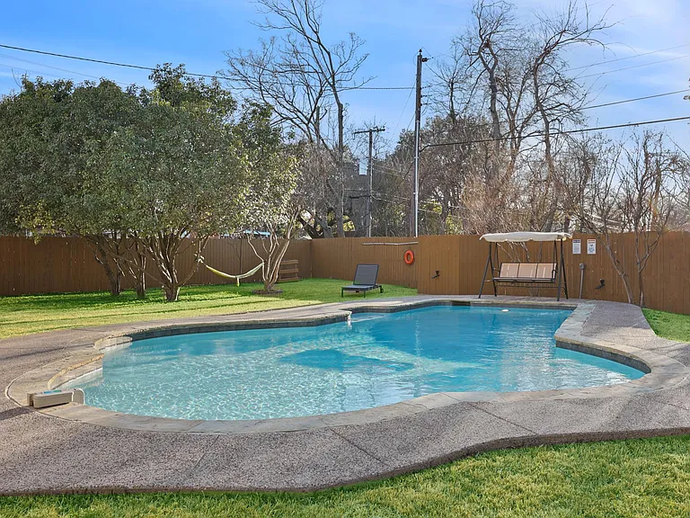 12221 Eunice St — Photo 43