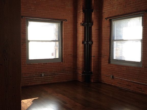 3rd image of 408 W 8th St APT 806