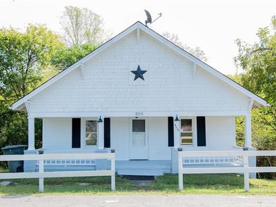 800 Chatham Ct, Eden, NC, 27288