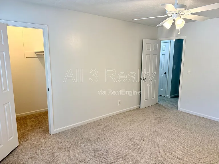 470 S Jeff Davis Dr #B — Photo 16