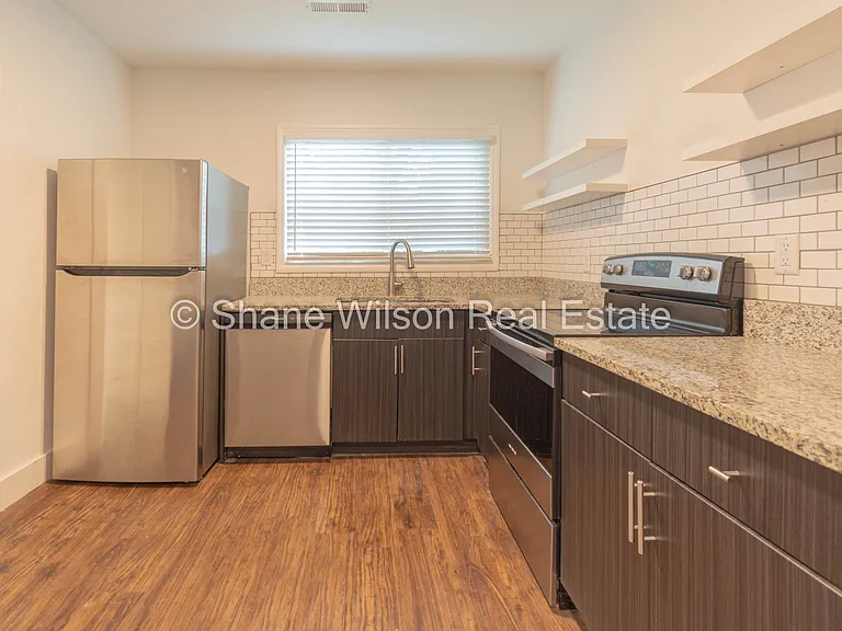 2606 Banks Rd — Photo 15