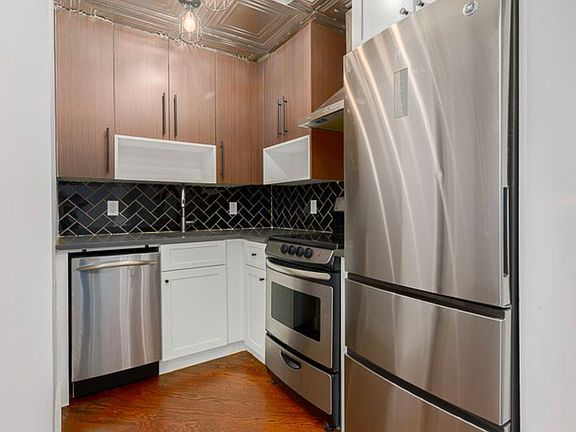 4th image of 35 Claver Pl #4A