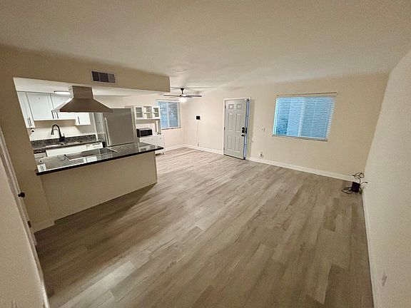 4th image of 1219 N 47th Pl