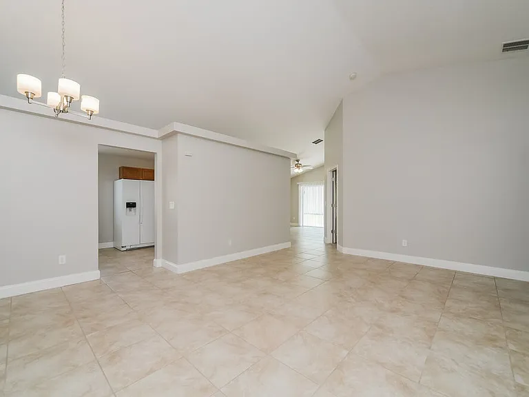 2708 Eagle Creek Ct — Photo 4