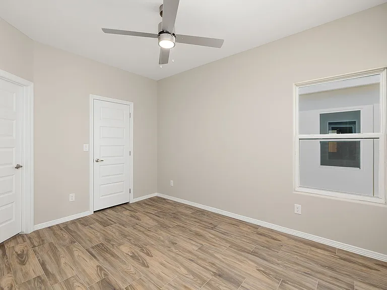 4220 Walnut Ave #2 — Photo 11