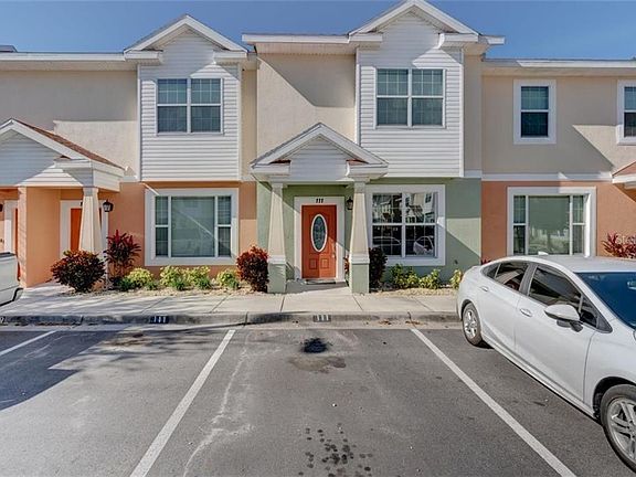 3rd image of 111 Alexander Woods Dr