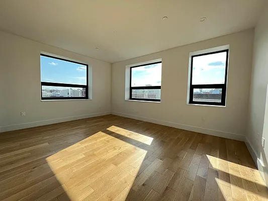 Rented by Rumah Realty Inc | media 11