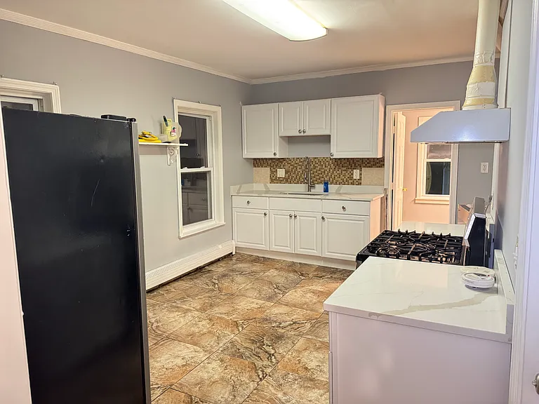 56 W 4th St #2 — Photo 8