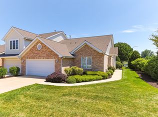 11451 Foxwoods Dr, Oak Lawn, IL 60453