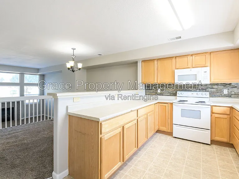 9727 Cherry Ln — Photo 8