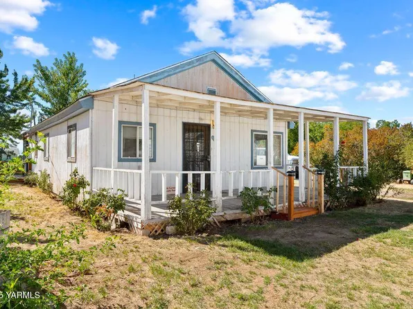 173 Aster Ln, Wapato, WA 98951