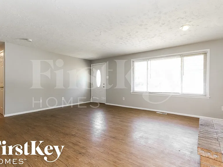 10137 Lawnhaven Ct — Photo 4
