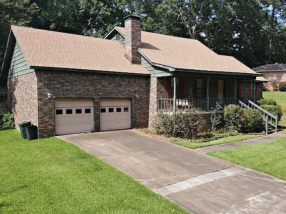 5th image of 10 Edgewood Dr