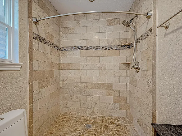 8110 Bent Oak Ln — Photo 40