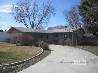 223 Dawn St, Eagle, ID 83616