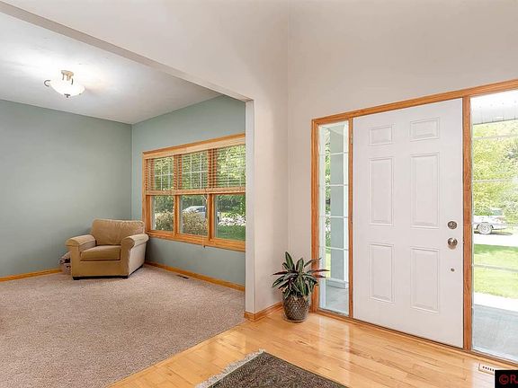 5th image of 79 Evergreen Ct