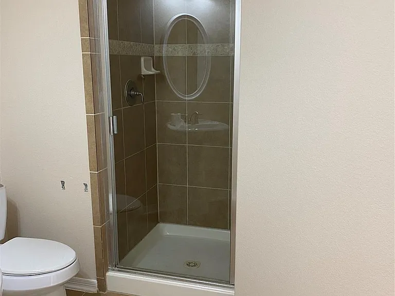10930 Reston Point Dr — Photo 15