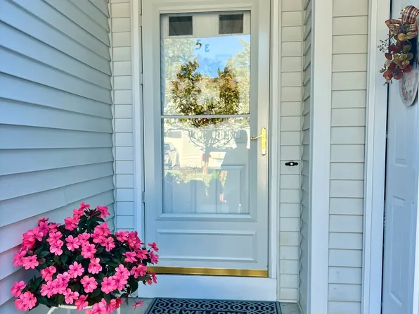 29 Kathleen Drive APT 5E, Windham, CT 06226