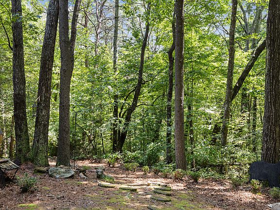 3rd image of 43 Jason Martin Cir
