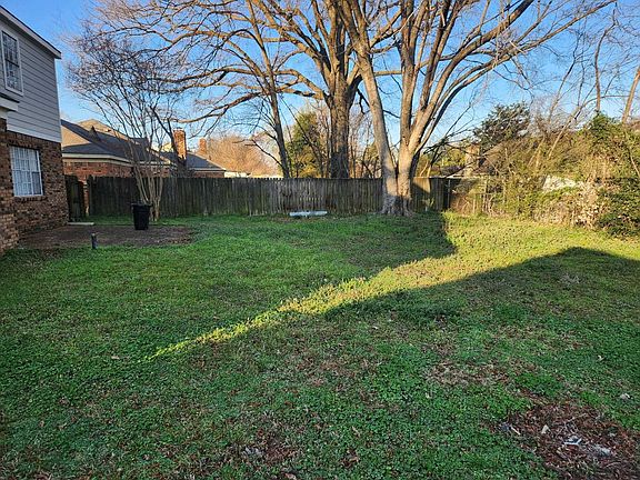 4th image of 6010 Fox Ridge Dr