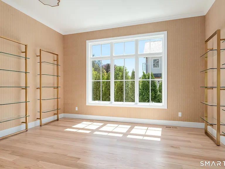68 Dearfield Dr — Photo 17