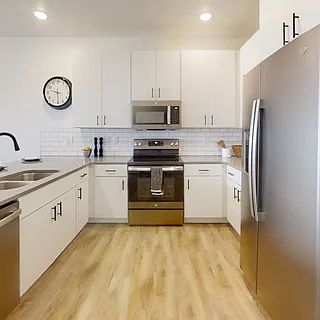 3rd image of 1010 Quarry Rd #201