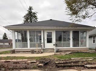 725 E 27th St, Anderson, IN 46016