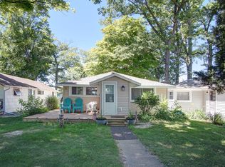 55350 Indian Lake Rd, Dowagiac, MI 49047