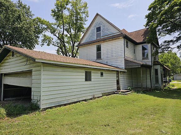 5th image of 153 E Blow Street