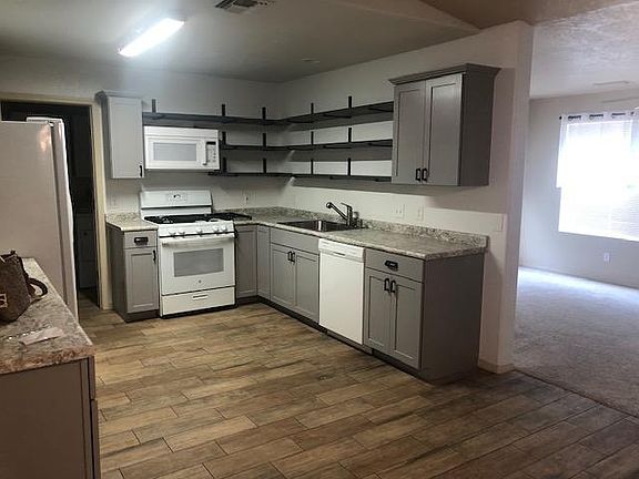 4th image of 616 Silver Springs Cir