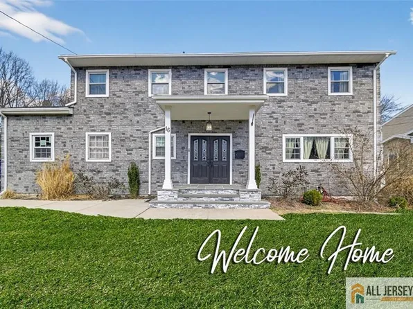 16 Colonial Dr, East Brunswick, NJ 08816