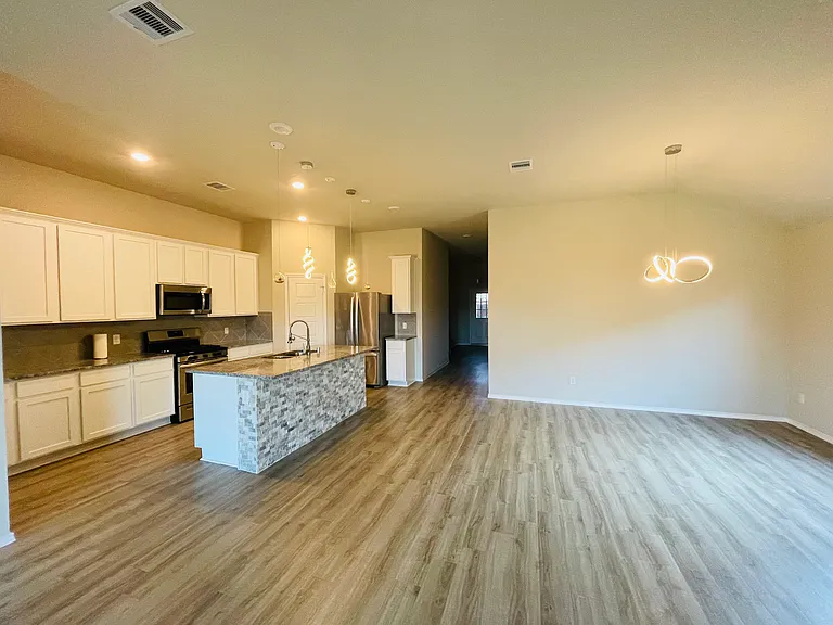 1202 Mare Stable Ct — Photo 3