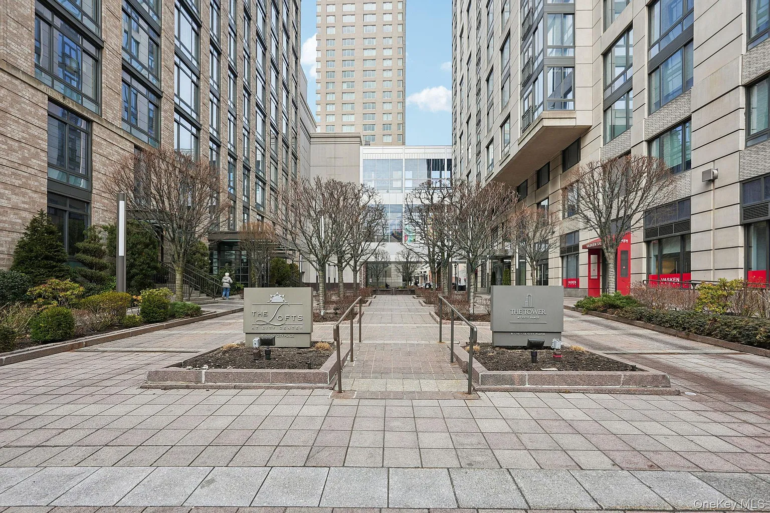 10 City Place #3D photo 1
