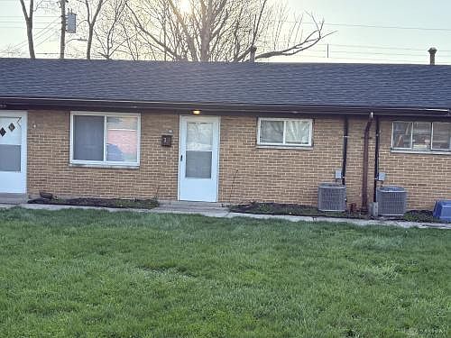 1st image of 33 Rita St #33