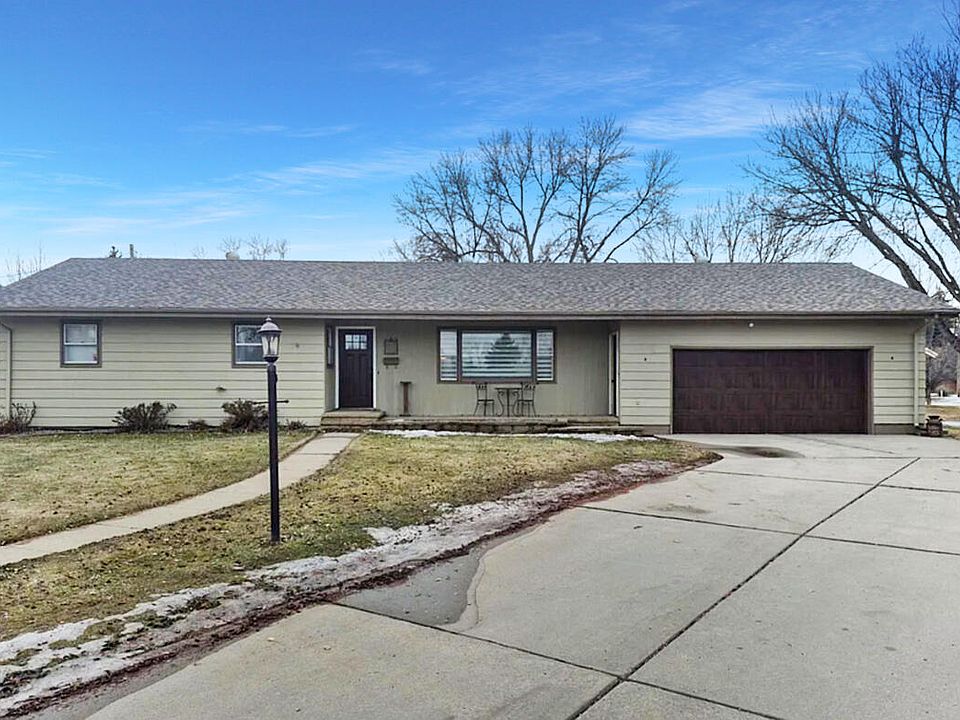 1st image of 102 Linda Ln