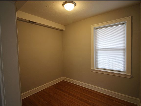 4th image of 4950 W Berteau Ave