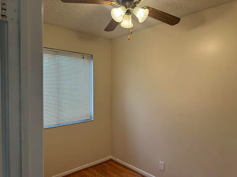 3710 N Pine Island Rd #122 — Photo 31