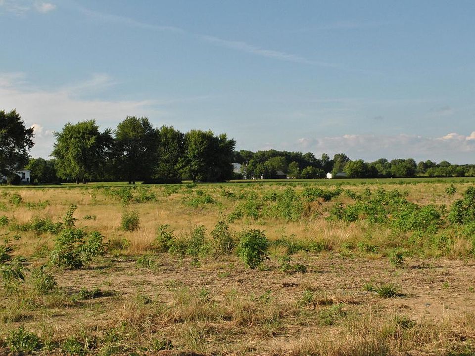2nd image of Lewis Rd