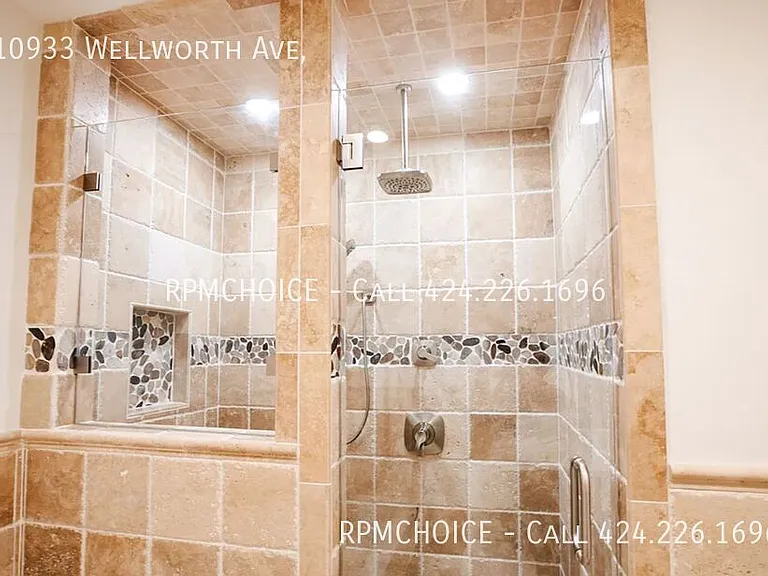 10933 Wellworth Ave — Photo 26