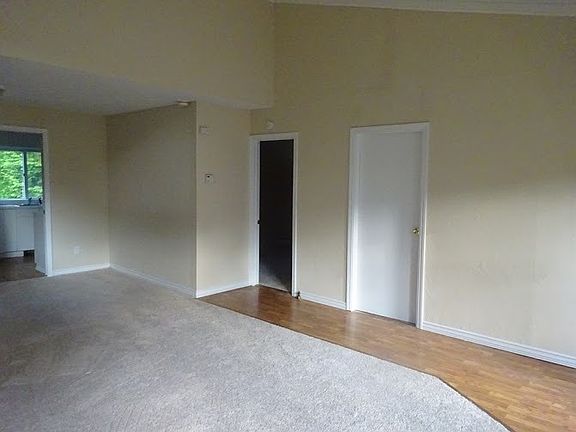 4th image of 52 Hamilton Dr