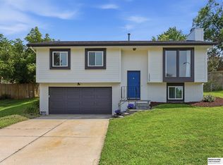 13005 Crown Point Ave, Omaha, NE 68164