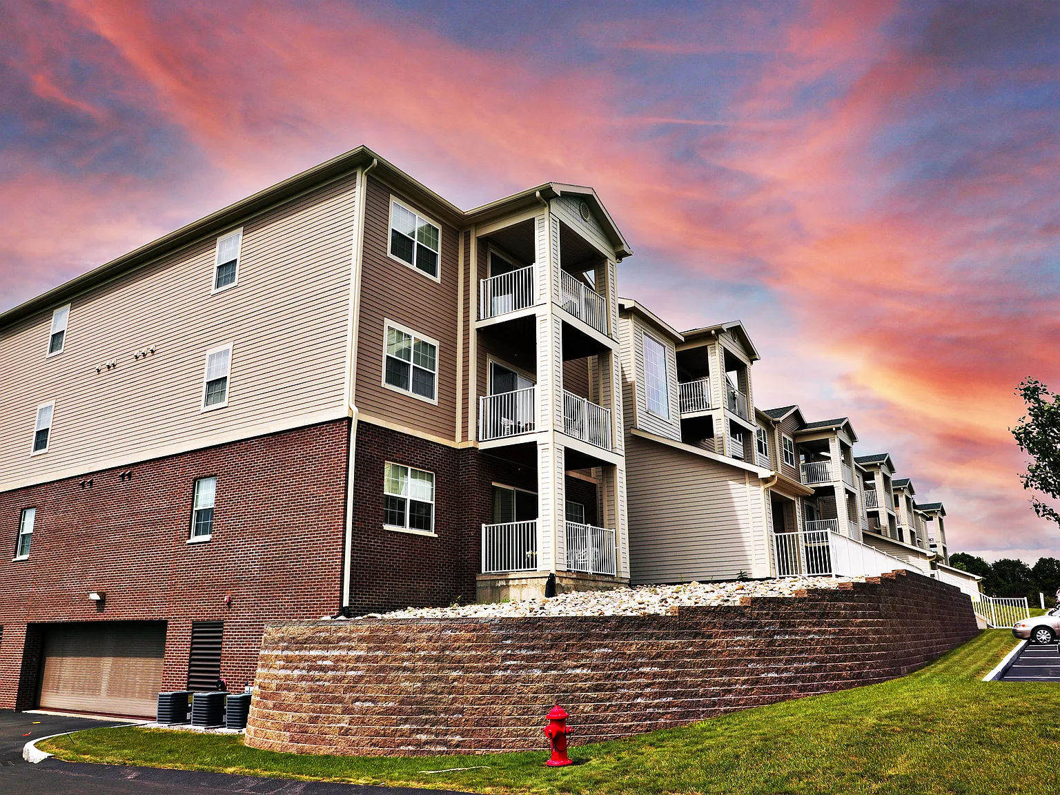 Stonegate Apartments — Photo 1