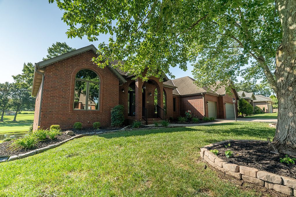 4217 Greenbriar Dr - Property Image